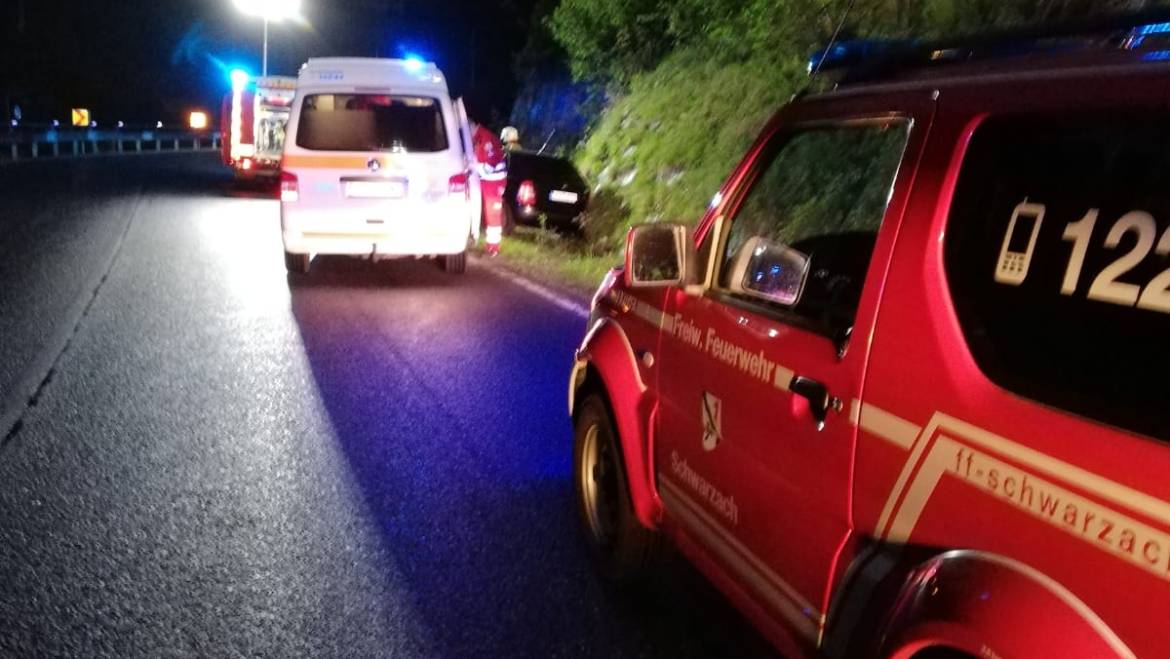 Aufräumen nach Verkehrsunfall