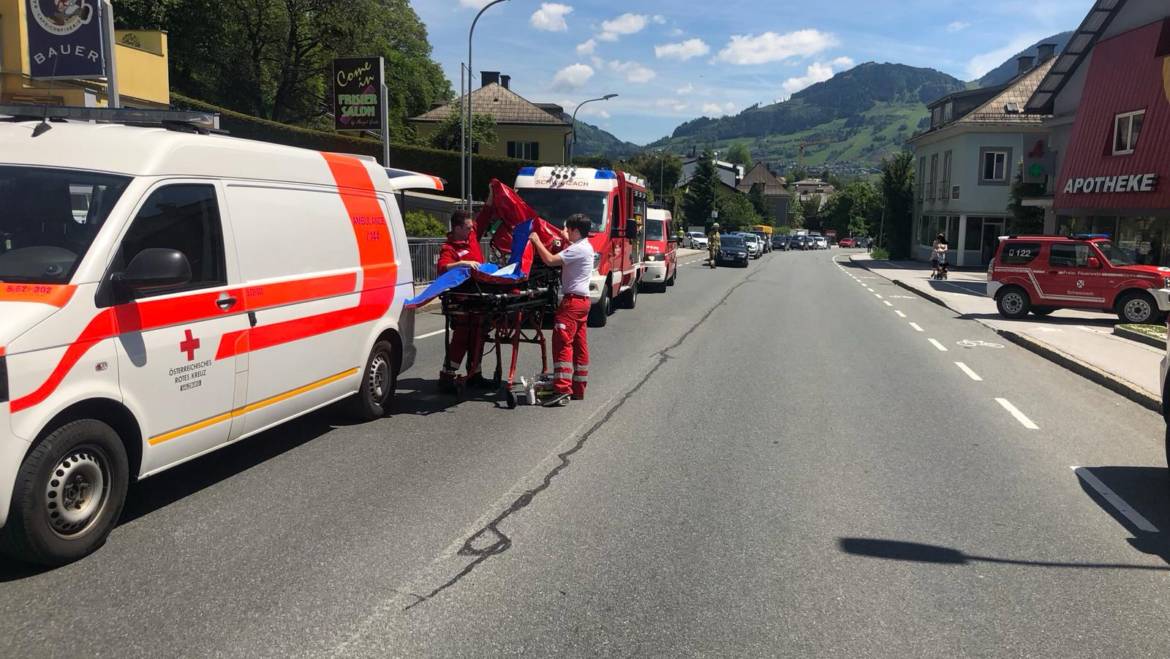 Aufräumen nach Verkehrsunfall