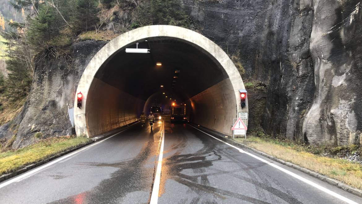 Verkehrsunfall B-311 Mauthtunnel