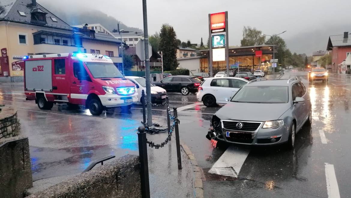 Aufräumen nach Verkehrsunfall