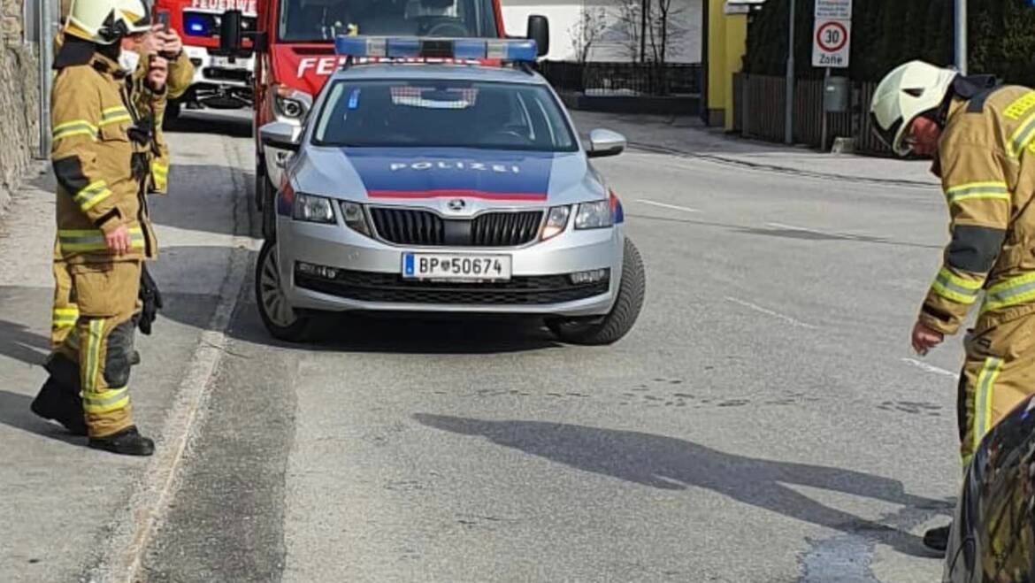 Aufräumen nach Verkehrsunfall