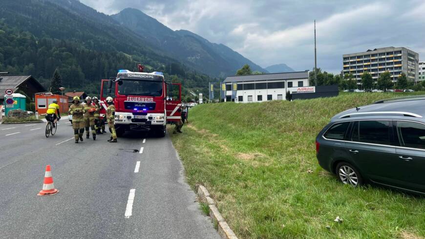 Aufräumen nach Verkehrsunfall