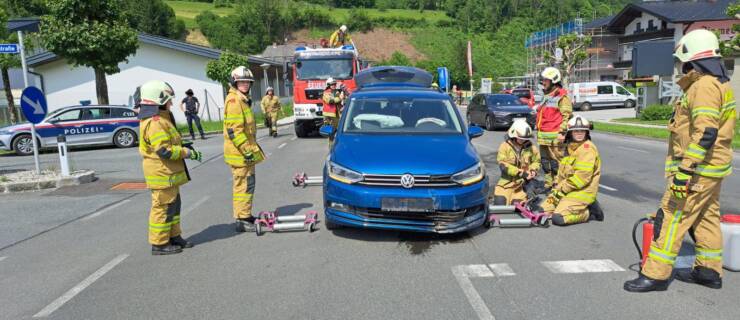 Aufräumen nach Verkehrsunfall